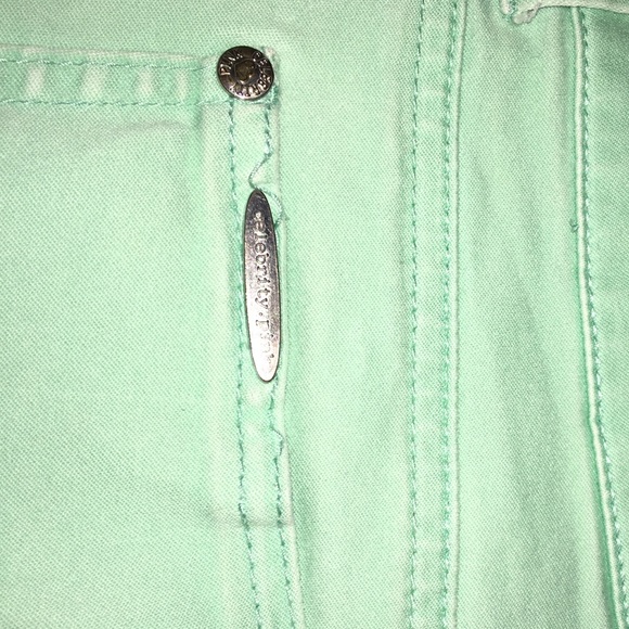 Mint green shorts - Picture 4 of 5